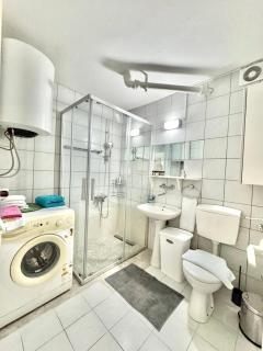 Two Bedroom Apartment near Slovenska Beach - Budva - 1