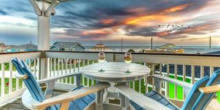 Steps to Bermuda Beach, Gulf Views, 2 King Suites - Galveston - 8