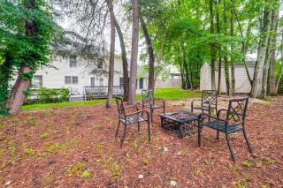 Family Retreat with Fenced Yard in Woodbridge! - Woodbridge - 8
