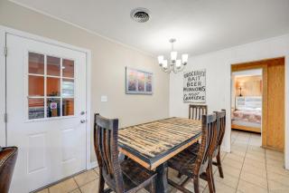 10 Mi to Garner State Park Concan Home with Patio - Concan - 4
