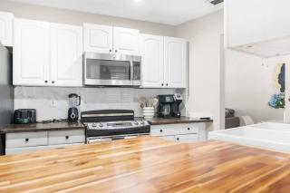 Hudson retreat, 3 Bedroom Pool Home! - Hudson - 1