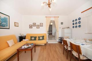 Apartment Agata - Splitska - 3