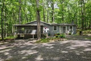 Dog-Friendly w Woodstove Fire Pit & River Access - Great Cacapon - 5