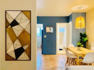 Miami on the Beach Family Studio - 0