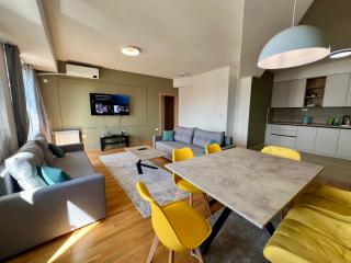 LUSH Central Penthouses - Eluxory Apts - Skopje - 4