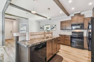 2 Bed Cozy Home, Dade City, Pickle Ball and Pool - Dade City - 0