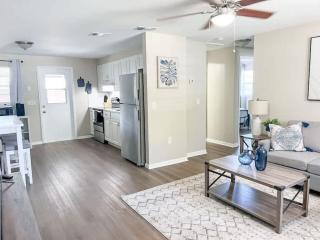Charming home in Zephyrhills! - Zephyrhills - 3