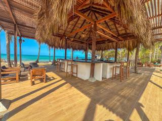 Huku Beach Hostel - 5