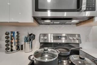 New! Modern Comfort 5 min from Downtown & Deep Ellum - Dallas - 2
