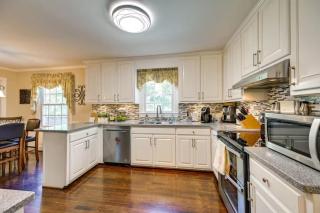 Martinsville Gem - Fireplace, Pets, Near the Park - Martinsville - 1