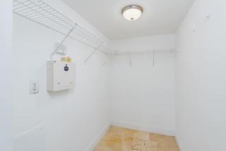 Bright and Cozy 2 Bedroom - 1