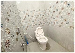 Hotel PRAKASH GUEST HOUSE ! Varanasi - Providing Air conditioned Hotel and Well Decorated Rooms with Wi-Fi Facility - Near Kashi Vishwanath Temple Varanasi - BEST HOTEL IN VARANASI - Varanasi - 3