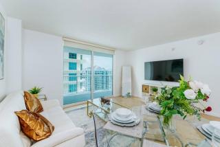 Lovely 2BR Rental in the Heart of Brickell - 3