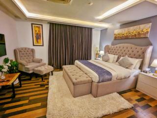 Gold Crest Grand Mall & Residency One-bed Apartment - Lahore - 7