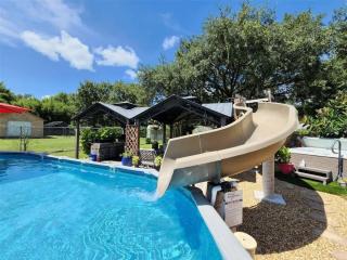 High end beds, SPA, Sauna, Pool - Lutz - 8
