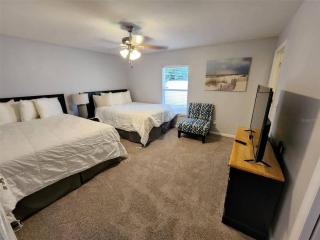 High end beds, SPA, Sauna, Pool - Lutz - 1