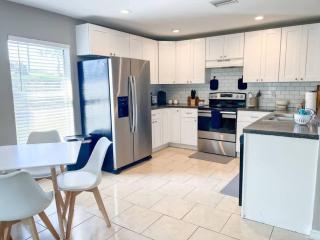 Entire Home in Dade City! - Dade City - 3