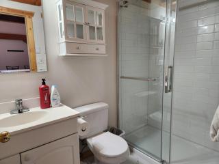 Alpenrose 4, Hottub, Mountains View, AC, sleep 5 - Golden - 6