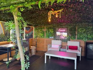 FINN VILLAGE - Loch Lomond Sunset Glamping Pod - Private Ofuro HOT TUB - Drymen - 1