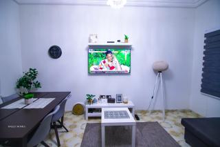 Cozy Luxury - East Legon Apt - WiFi, Netflix & AC - 2