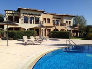 Theseus Village 2 Bed Apartment With Enviable Position On Communal Pool - Kouklia - 8