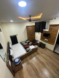 Gaumati hotel - Indore - 1