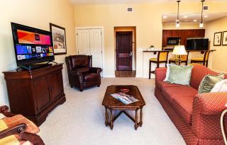 1 BR Top Floor - private balcony & views 5304 - 9