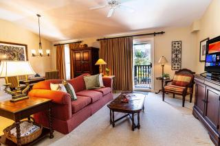 1 BR Top Floor - private balcony & views 5304 - 6