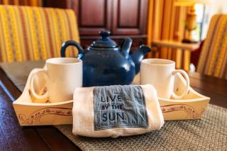 1 BR Top Floor - private balcony & views 5304 - 1