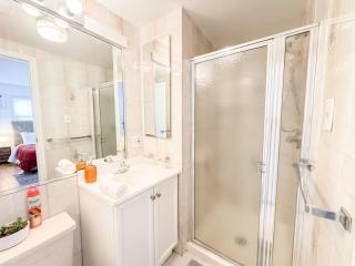 Spacious and Convinient near NYC Parking Available - Guttenberg - 2