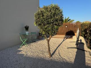 Villa Moana Lagune 4 chambres, 4 salles de bain, piscine privative chauffée à 30 degrés toute l année, balnéo, terrain de pétanque privé, ping-pong - 3