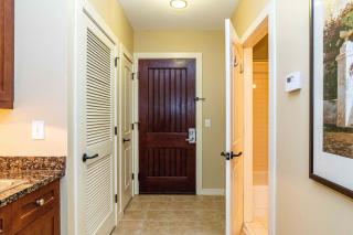 Spacious Suite w kitchenette-pool-hot tub 6309LP - 6