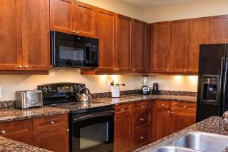 3 King beds and Balcony with preserve view 6309-3 - 6