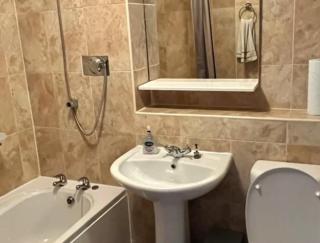 South-facing flat with 3 beds walk to Bromley High St & station - Bromley - 2