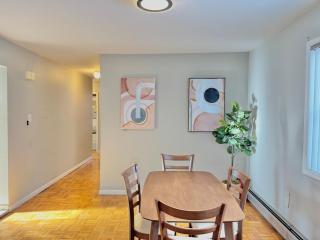 Spacious and Convinient near NYC Parking Available - Guttenberg - 1