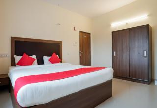 Super Hotel O Gokul Grand Near SR Nagar Police Station - Ameerpet - 1