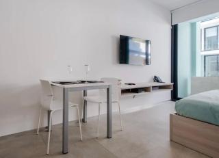 Beautiful equipped studio in great location! - 2