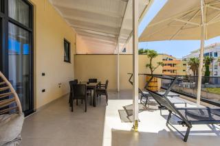 Emily Jacuzzi Veranda by PS - 5