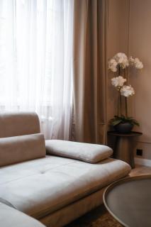 Amber Corner I Brand New Flat Top Location - 7