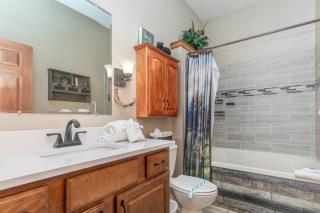 2BR Village At Indian Point 1312 near SDC - Free Tickets Daily up to $500 - Branson - 3