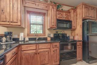 2BR Village At Indian Point 1908 near SDC - Free Tickets Daily up to $500 - Branson - 6