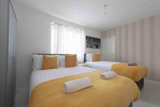 3 bed house in Strood Rochester - Wainscot - 9