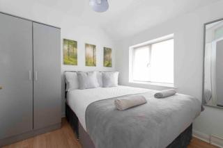3 bed house in Strood Rochester - Wainscot - 8