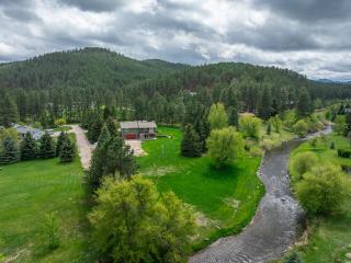 Cozy Creekside Cabin - Rapid City - 7