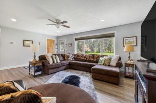 Cozy Creekside Cabin - Rapid City - 5