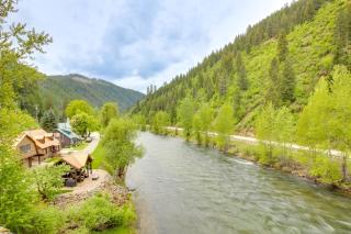 Hike and Fish Mountain Getaway in Avery! - - 9