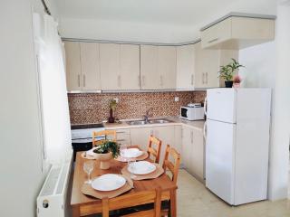 Seaside Central Apartments , Delta Hospitality - Ofrínion - 3