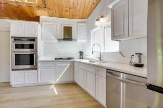 4 Mi to Folsom Lake Modern Home with Patio! - 2