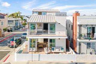 200 East Balboa Oceanview Rooftop Steps to Sand Pier Boardwalk Dining - Newport Beach - 0