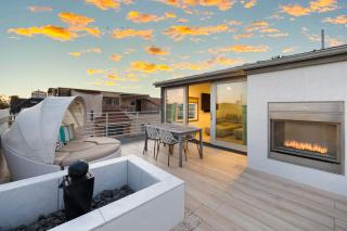 200 East Balboa Oceanview Rooftop Steps to Sand Pier Boardwalk Dining - Newport Beach - 9